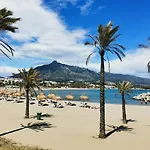 Luxury front line apartment in Puerto Banús